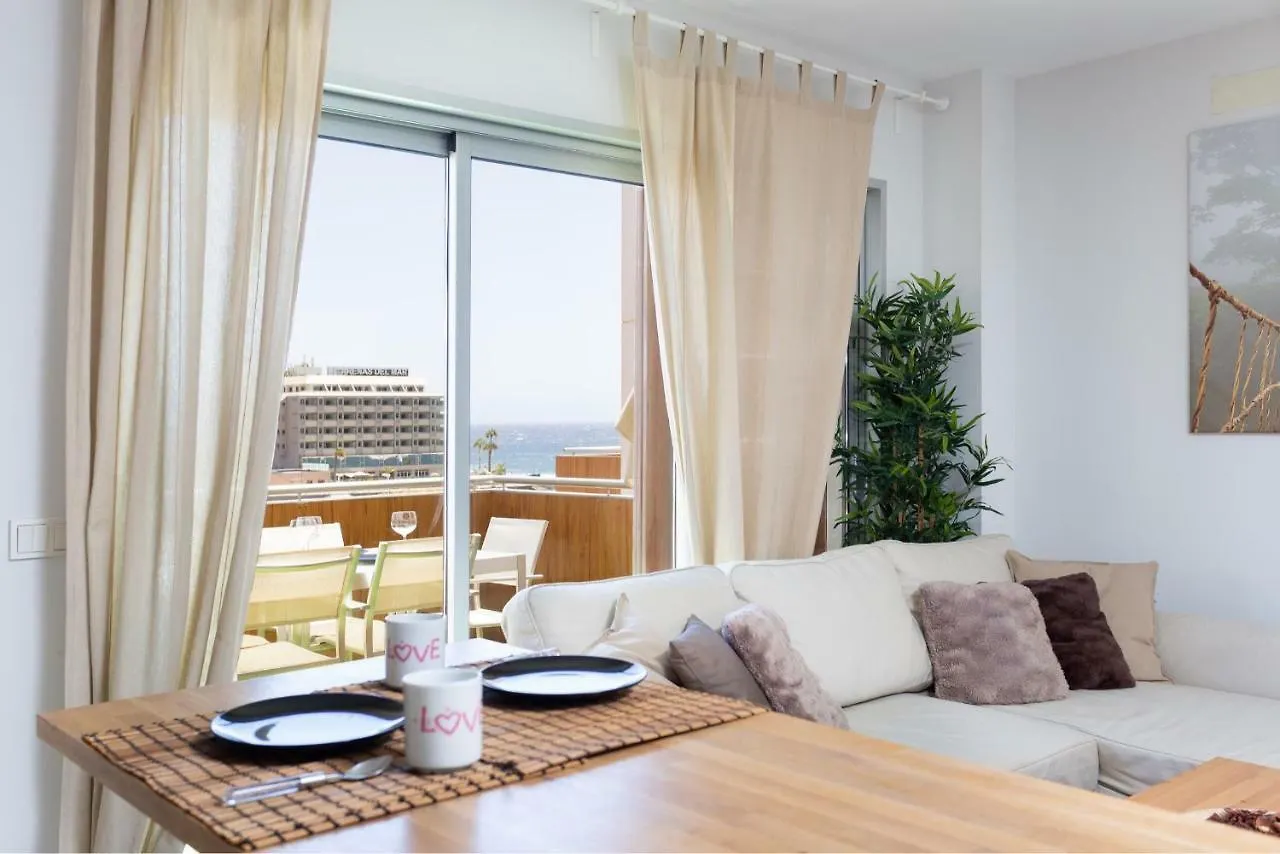 Sea View Apartment In El Medano With Pool & Private Parking Space contacts